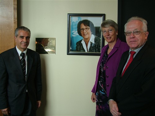 Ahmed Djoghlaf with Ms. Betske Goinga and Mr. Albert Moses, Consul General of the Netherlands Secretariat of the Convention on Biological Diversity
