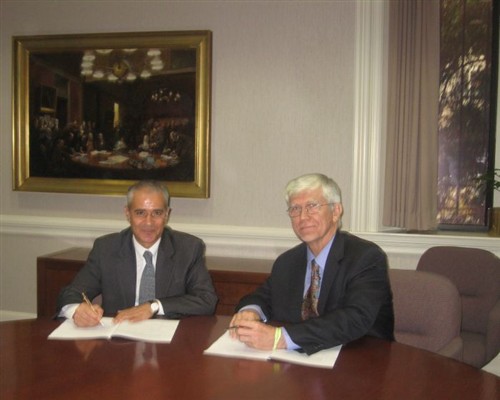 Signing ceremony - Memorandum of Understanding with Conservation International Secretariat of the Convention on Biologocal Diversity