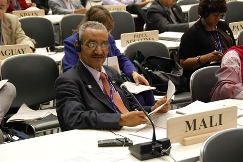 COP-MOP 5 Plenary Secretariat of the Convention on Biological Diversity