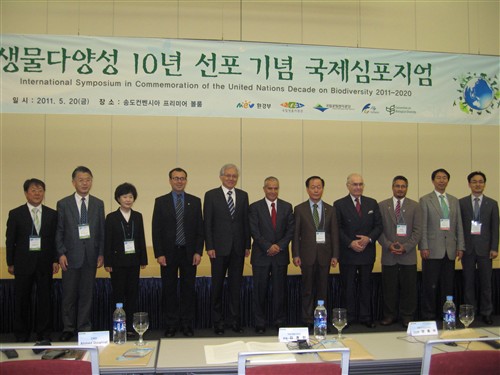 International Symposium in Commemoration of the United Nations Decade on Biodiversity 2011-2020 Secretariat of the Convention on Biological Diversity