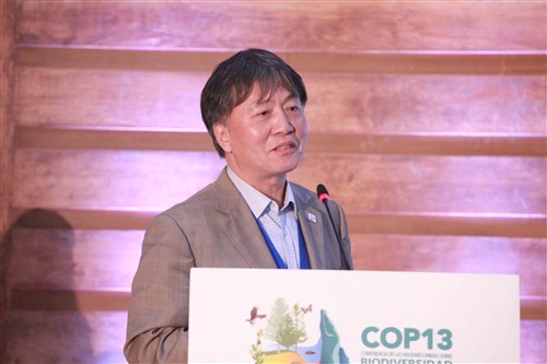 Mr. Qunli Han Director of the Division of Ecological and Earth Sciences, Secretary of the UNESCO's Man and the Biosphere (MAB) Programme. Cortesy of the Comision Comisión Nacional para el Desarrollo de los Pueblos Indígenas